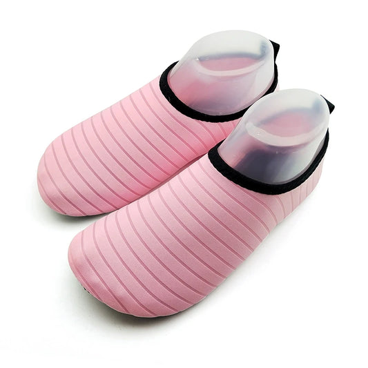 Badesko til svømmehal, stenede strande og vinterbadning