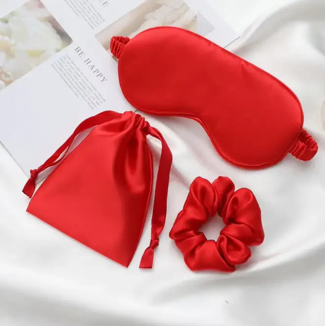 Natkit i satin med sovemaske og scrunchie