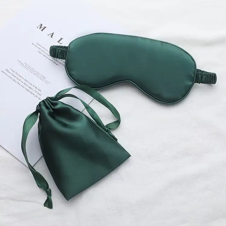 Natkit i satin med sovemaske og scrunchie