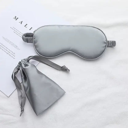 Natkit i satin med sovemaske og scrunchie