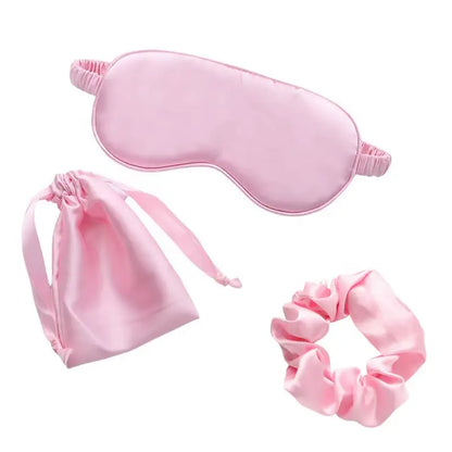 Natkit i satin med sovemaske og scrunchie
