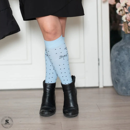 Lyseblå støttestrømper med prikker klasse 1